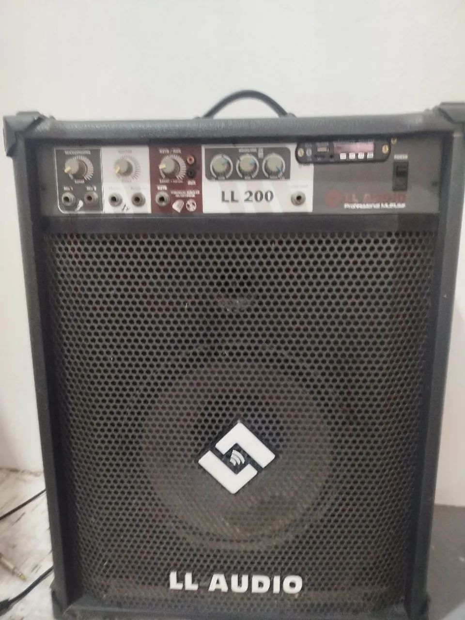 Caixa amplificada LL áudio com bluetooth 