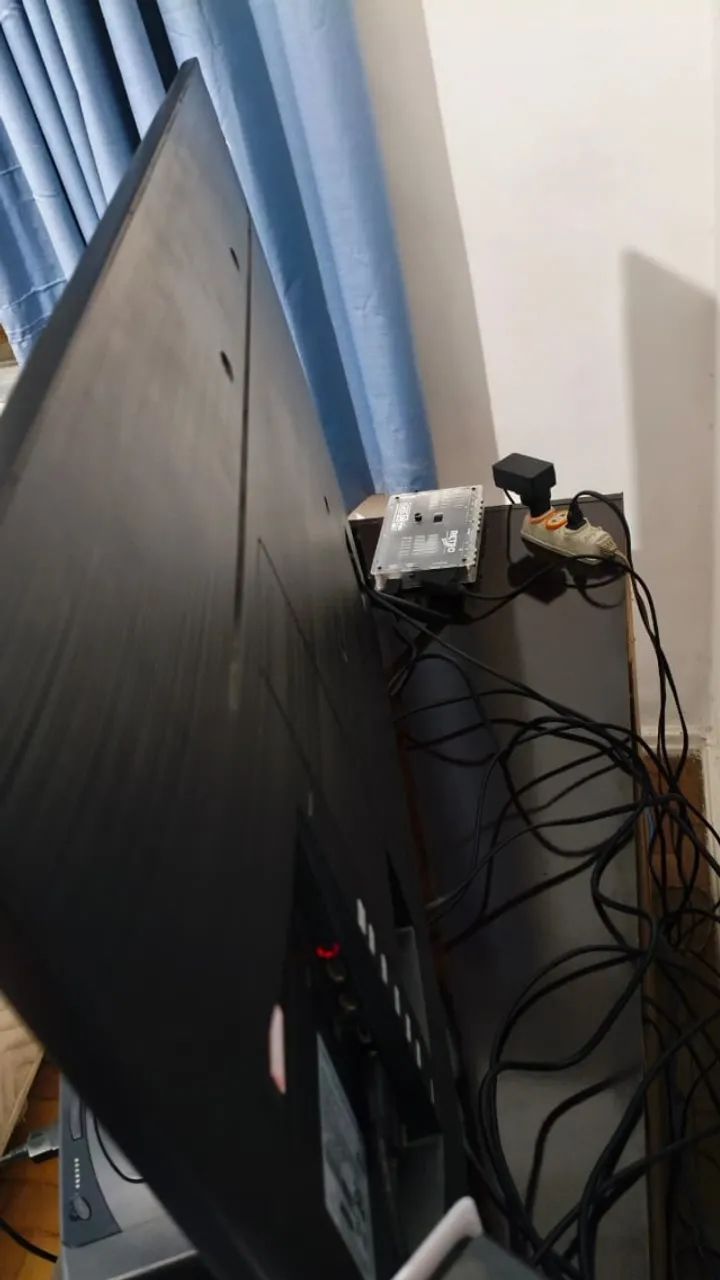 Samsung Smart TV 4K 43 polegadas + suporte tri articulado brinde - Foto 3