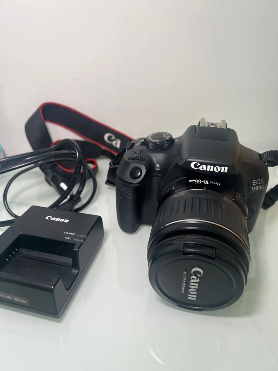 Camera Canon eos 1300d  18-55mm 