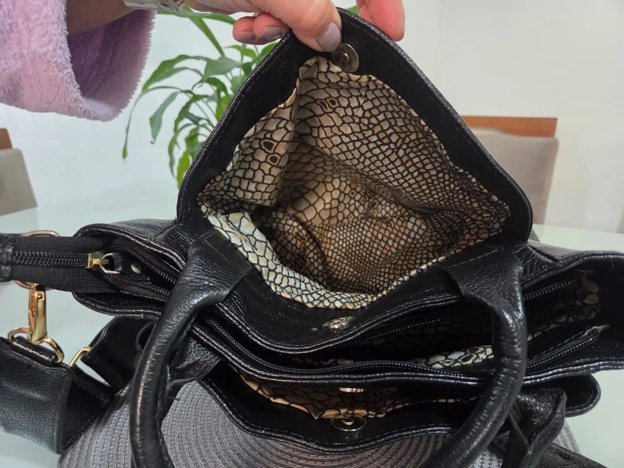 Bolsa de Couro Preta Couribi - Foto 5