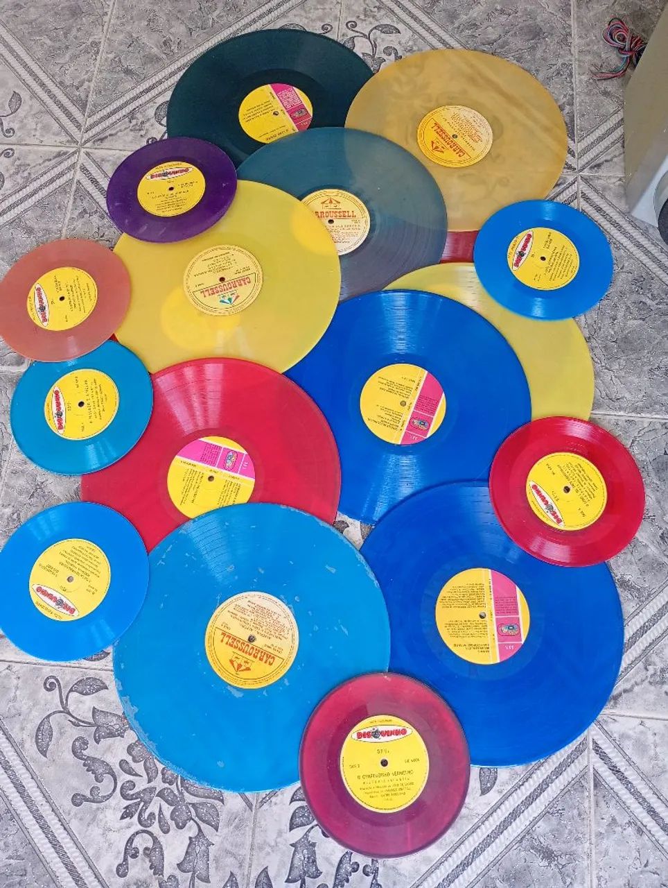 DISCOS DE VINIL COLORIDOS PARA DECORAÇÃO 