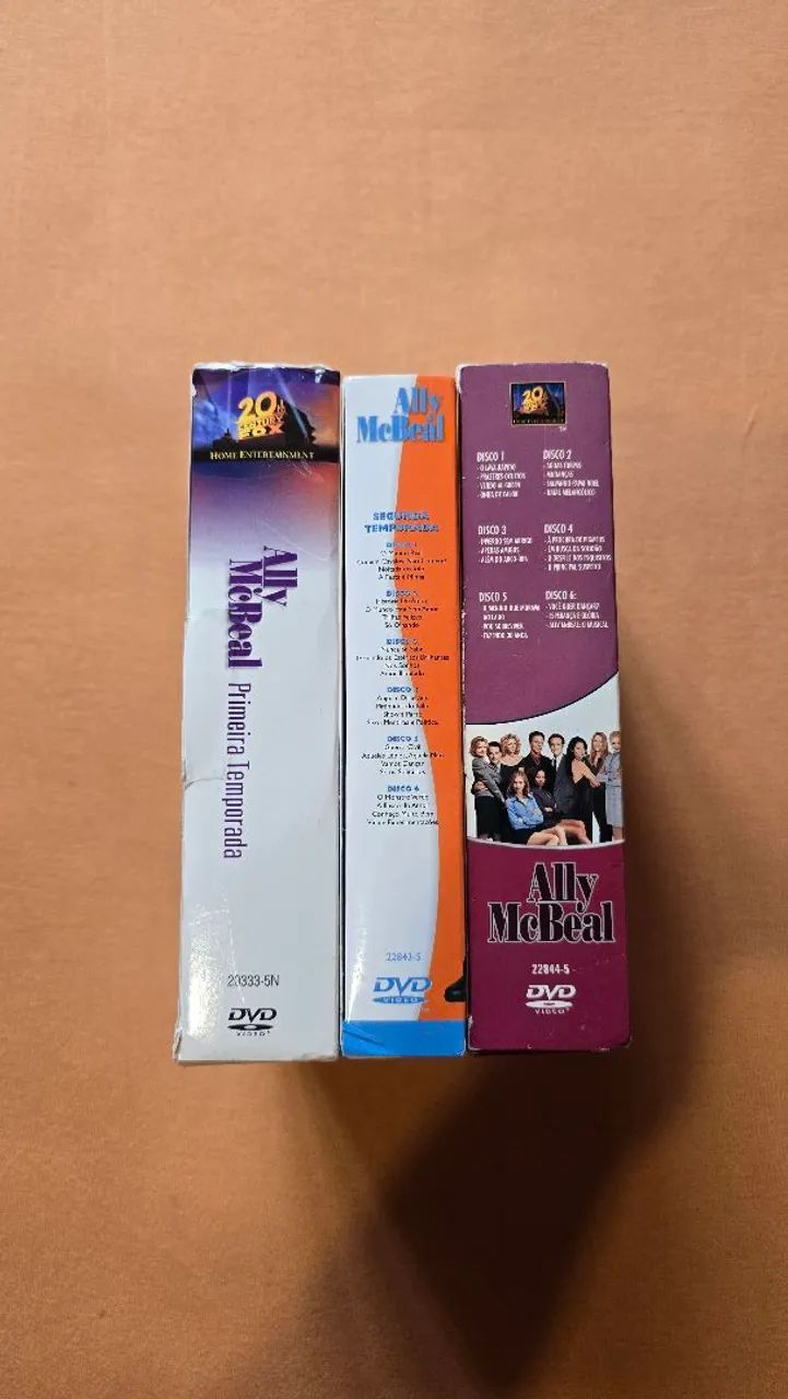 Lote Box DVD 3 primeiras Temporadas Ally McBeal - CDs, DVDs etc