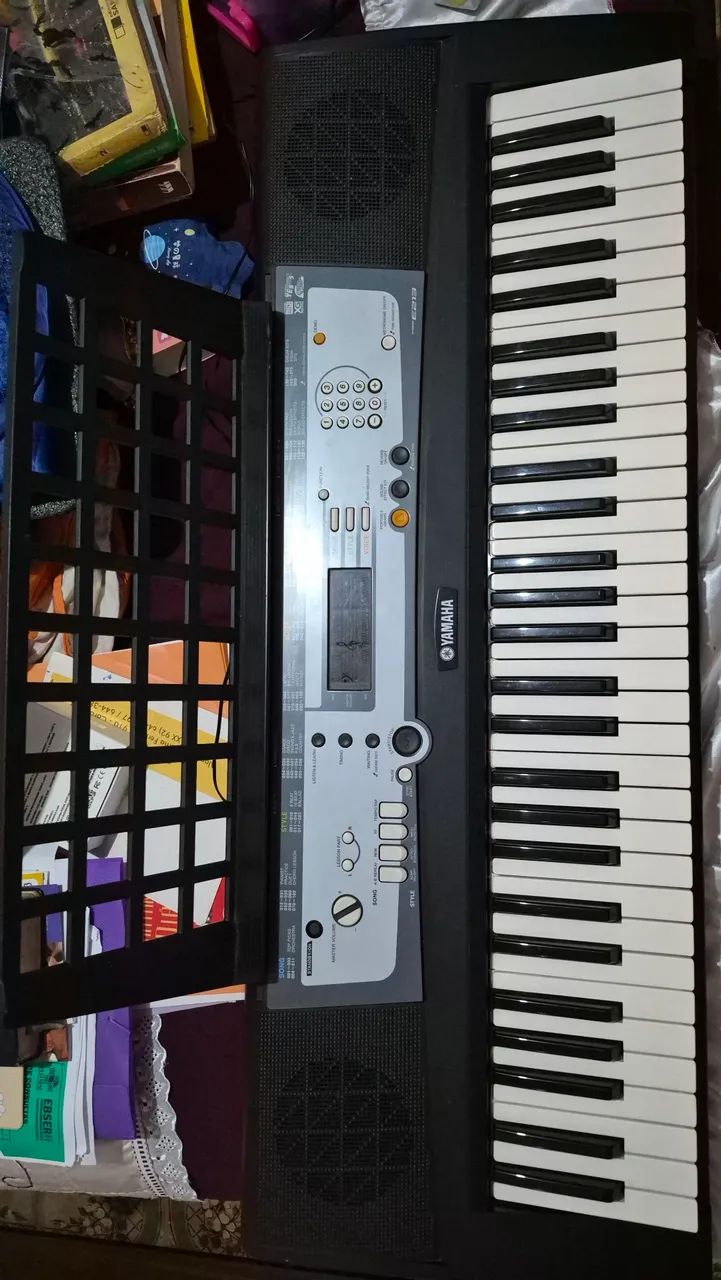 Teclado Yamaha PSR E213 - Foto 2