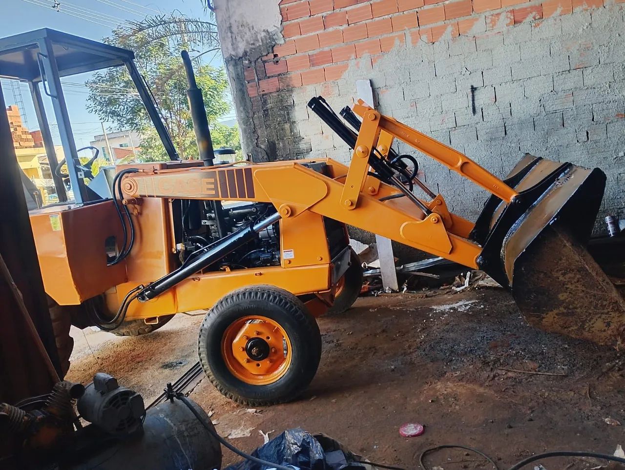 Retro escavadeira 580H - Foto 2