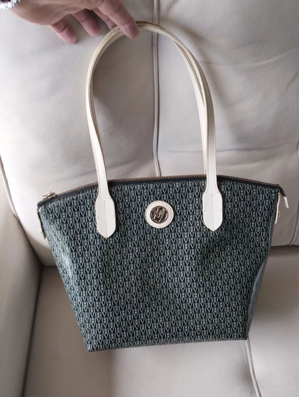 Bolsa Vitor Hugo original usada em perfeito estado de conservação  - Foto 2