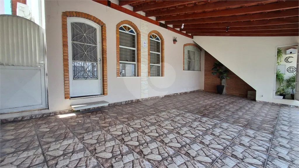 Casa à venda com 2 quartos no Bairro Vila Assis em Sorocaba SP