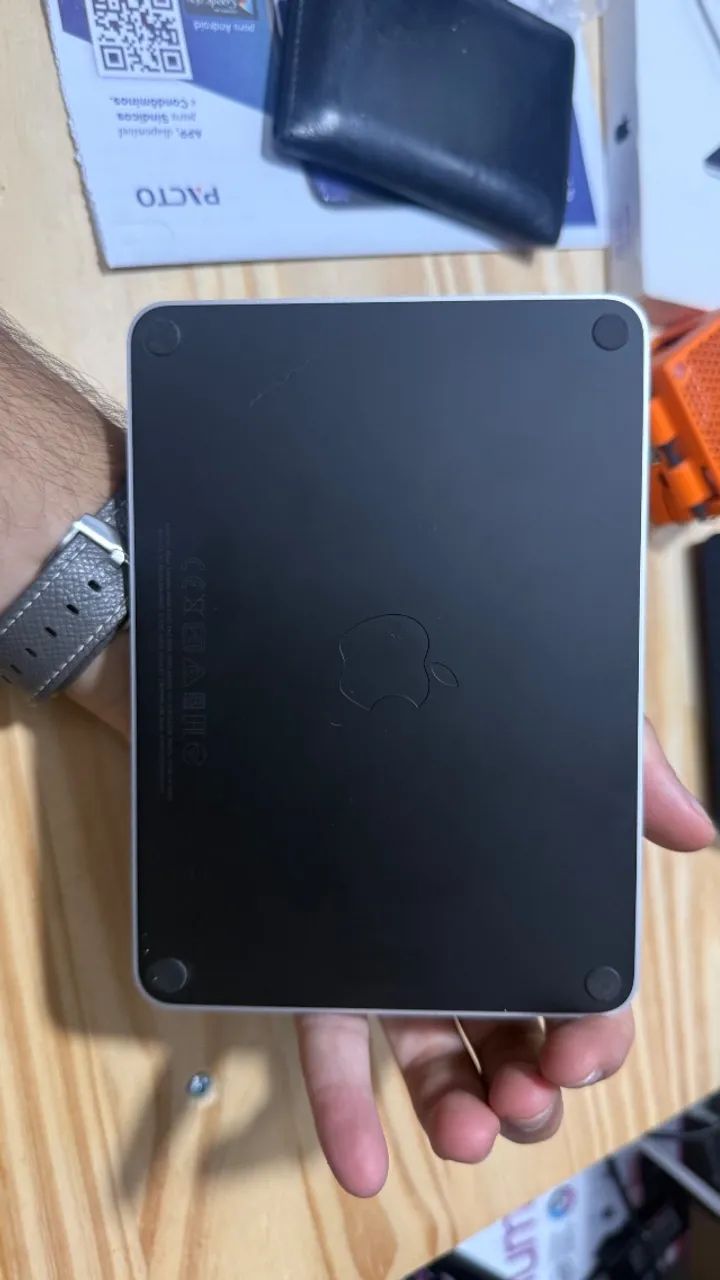 Magic Trackpad Apple, Superfície Multi-Touch, Bluetooth, USB-C