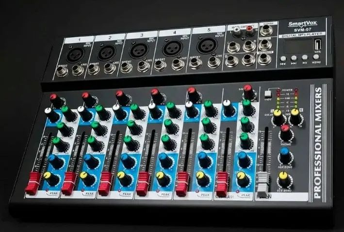 Mesa de Mixagem com Interface 7 Canais USB Bluetooth e Phantom Power