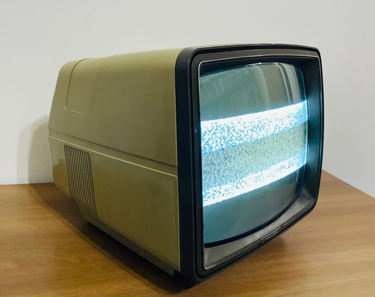 Antiga Tv De Tubo Philco De Luxe 12 Polegadas Vintage Retro - Foto 2