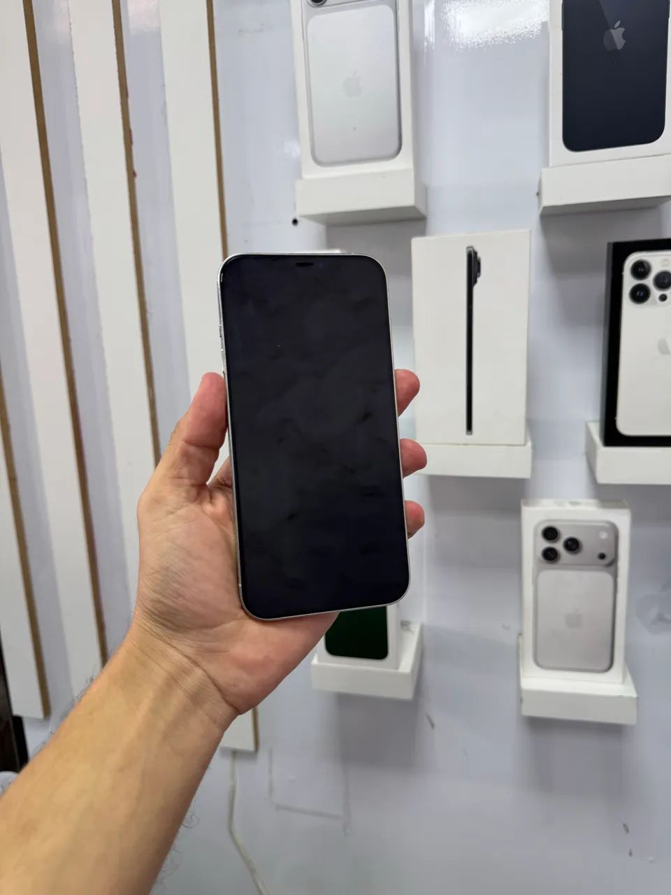 iPhone 12 Pro Max - 128GB ( Branco ) - Celulares e Smartphones