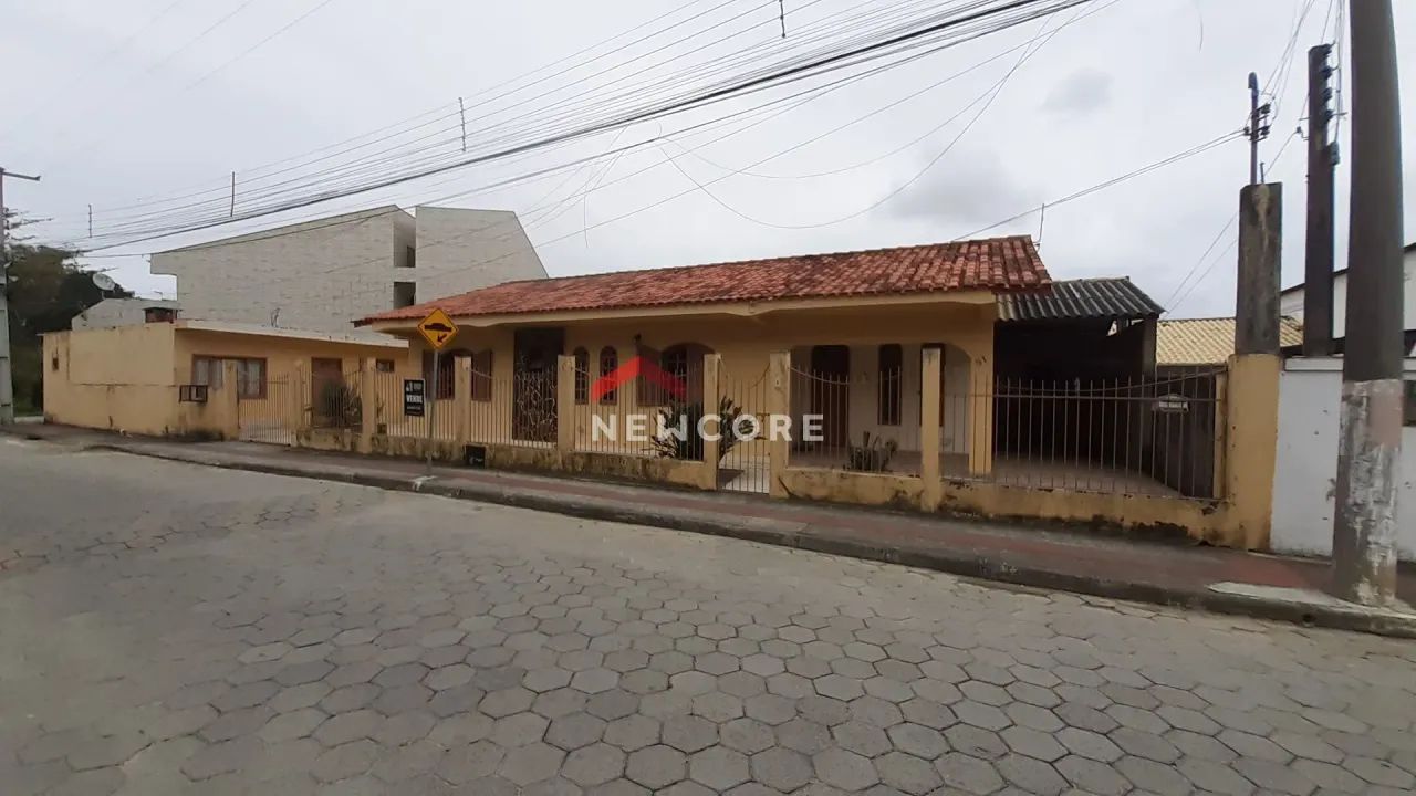Casa em Rua Rui Barbosa - Vila Nova - Imbituba/SC