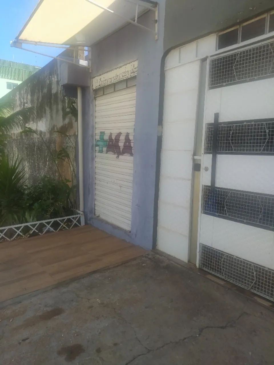 Vendo imóvel de esquina com ponto comercial 
