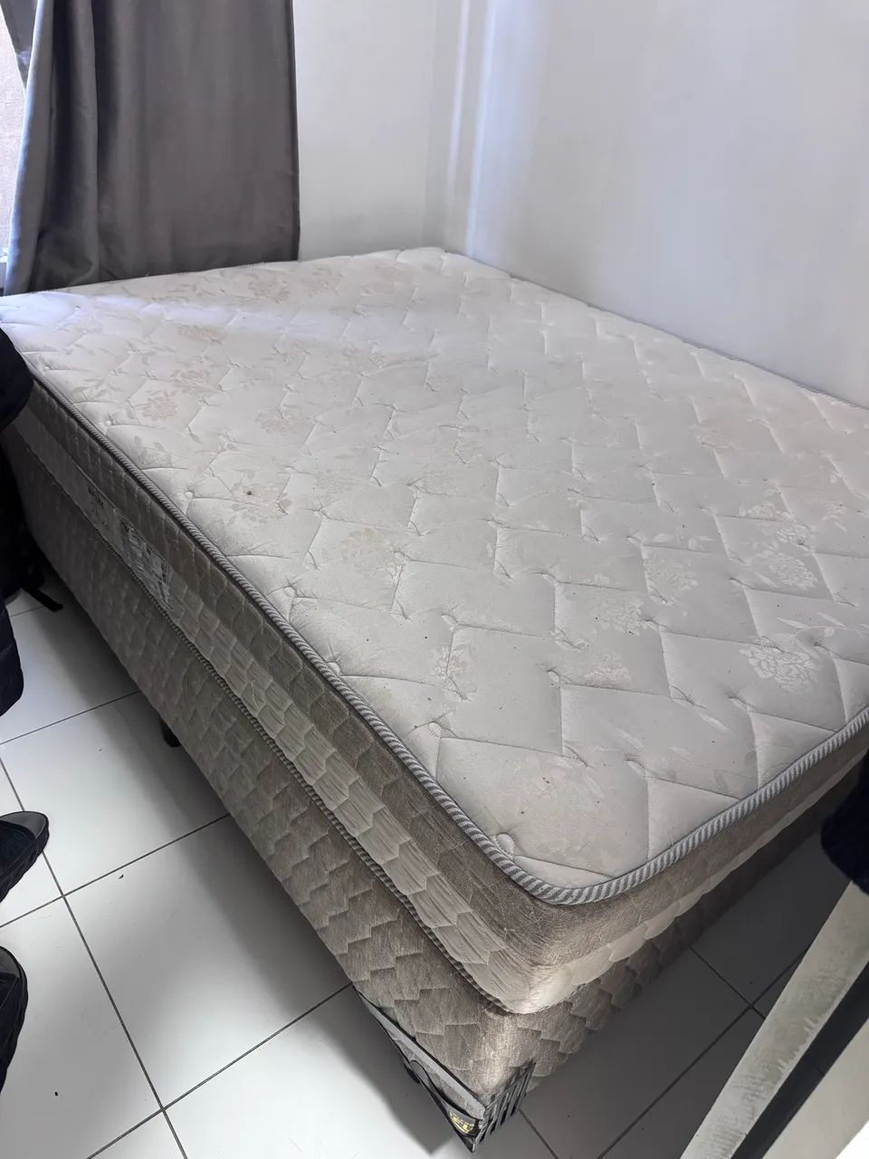 Cama box casal