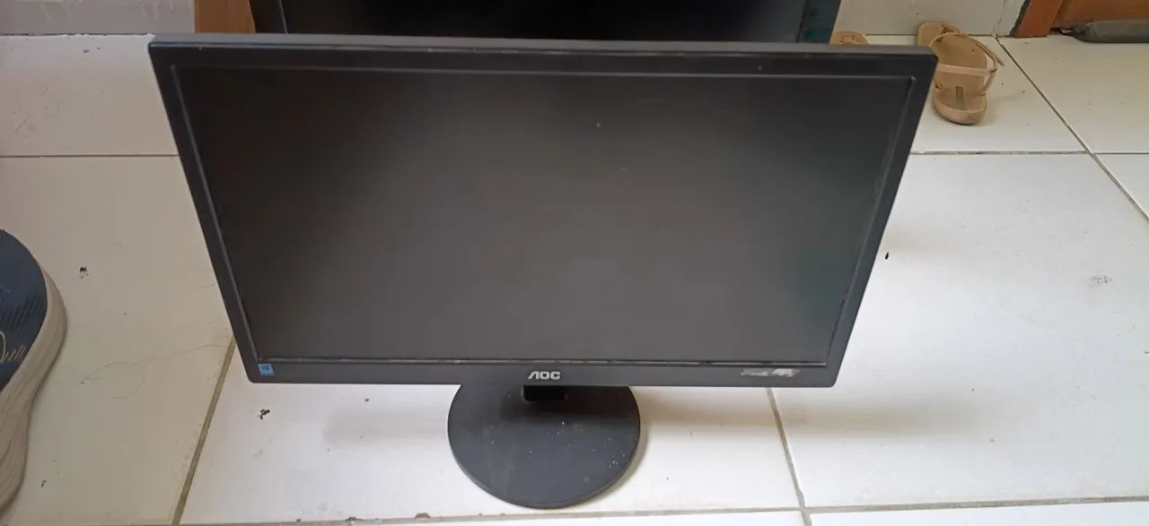 Monitores AOC e Philips  - Foto 4