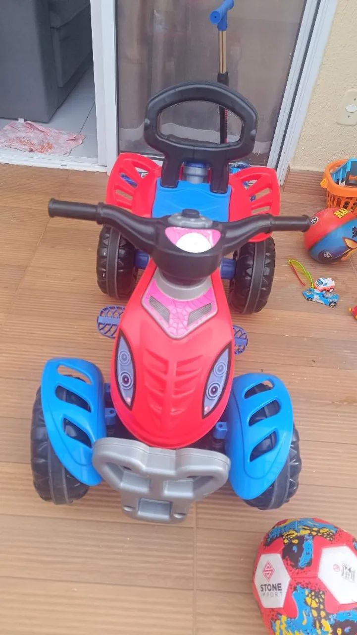 Quadriciclo infantil
