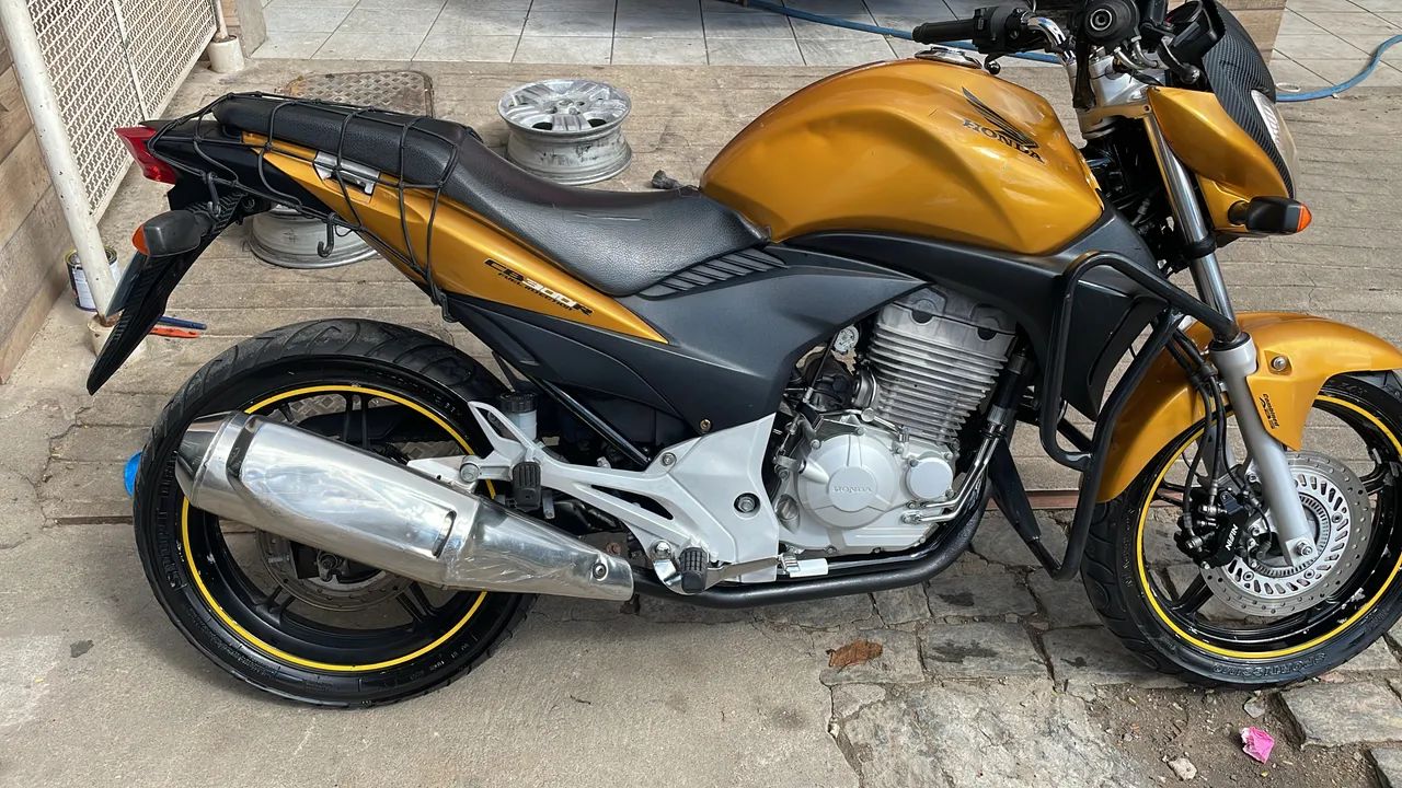Vendo CB 300 - Foto 2