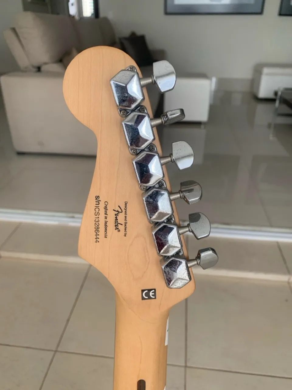 Guitarra Squier Bullet - Foto 3