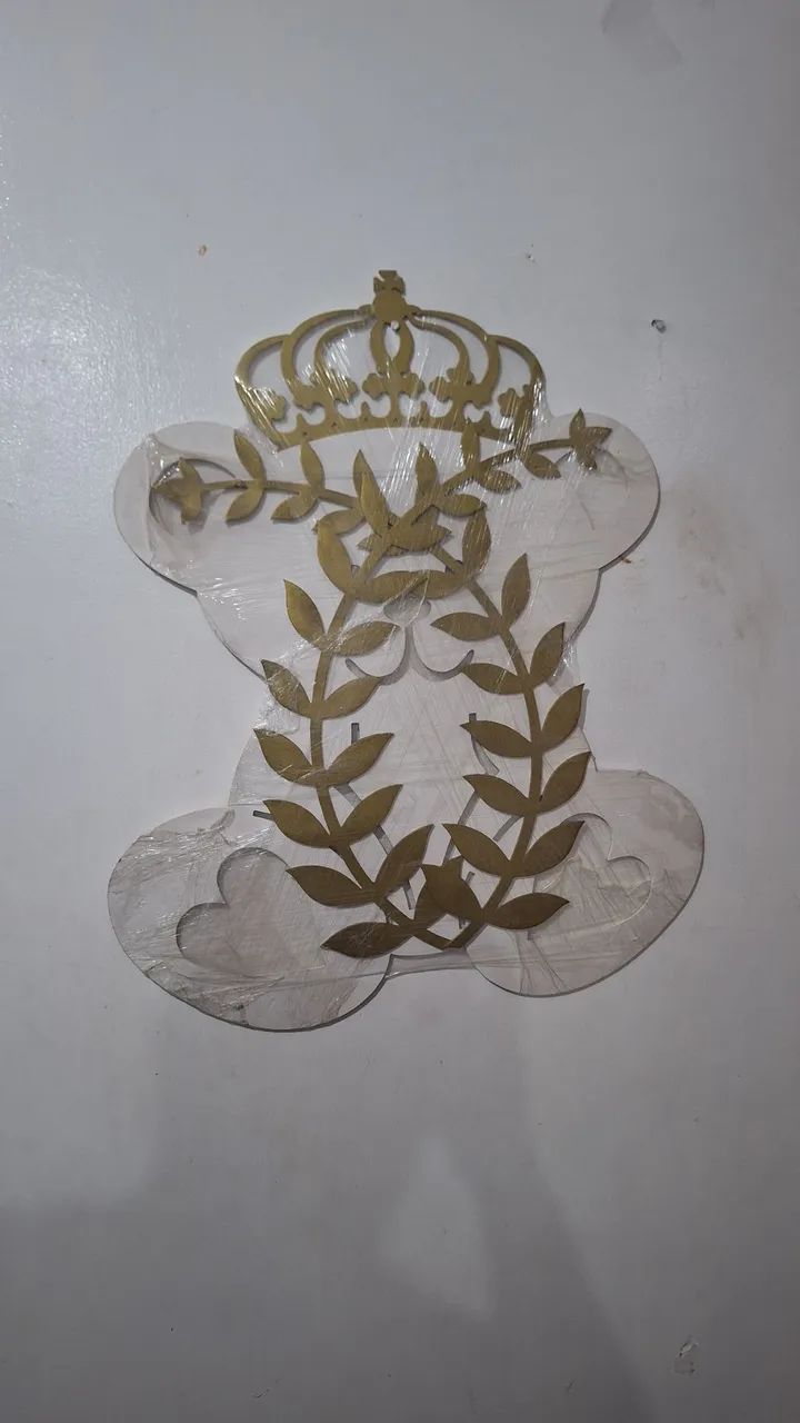 Vendo 5 pecas em mdf (coroas) - Foto 3