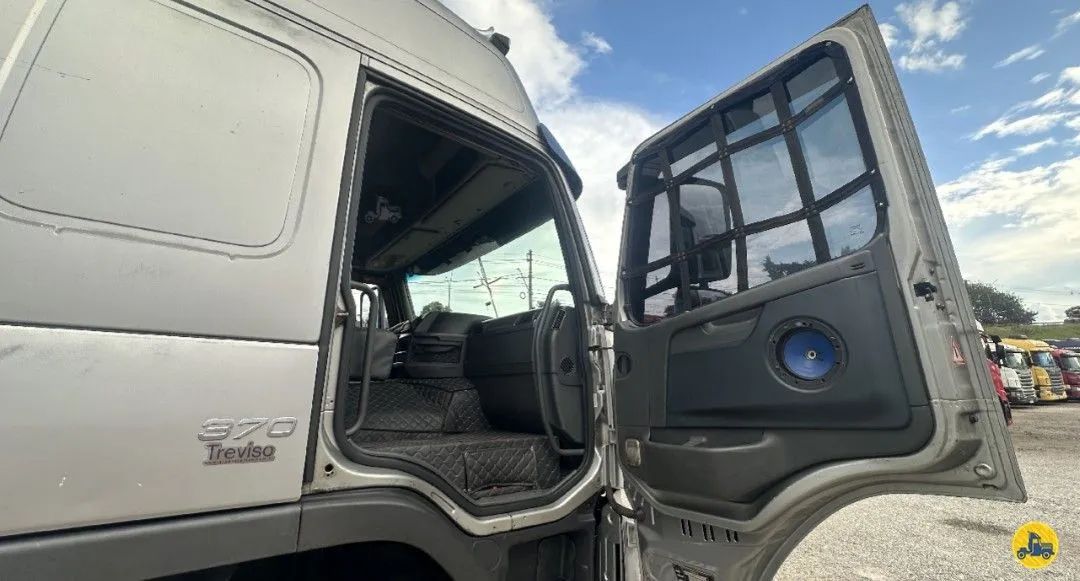 VOLVO FM-370 4X2<br>2010/2010<br>TETO ALTO - Foto 9