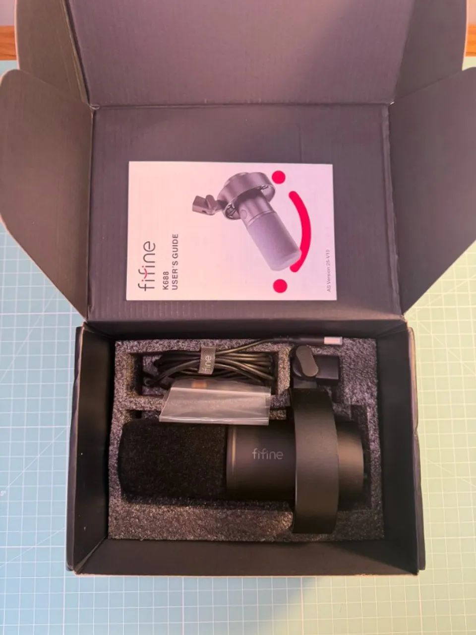Microfone Dinâmico Fifine K688 Preto USB e XLR Completo - Foto 4