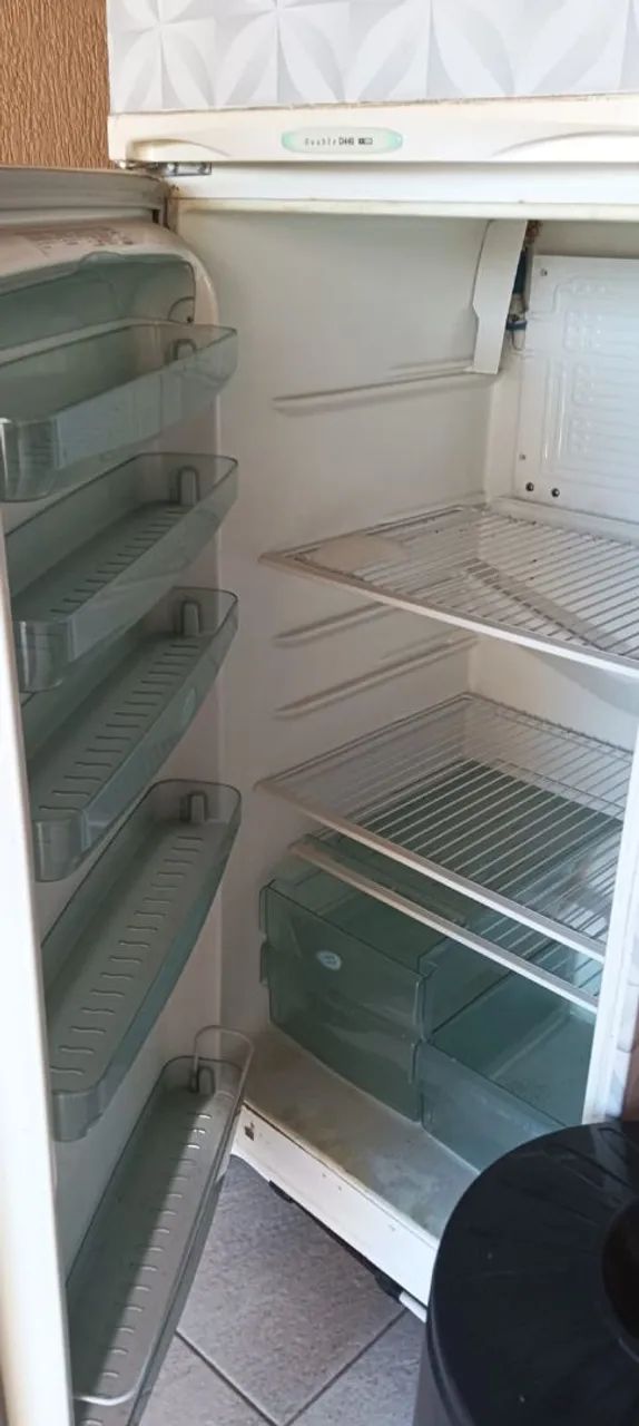 GELADEIRA 