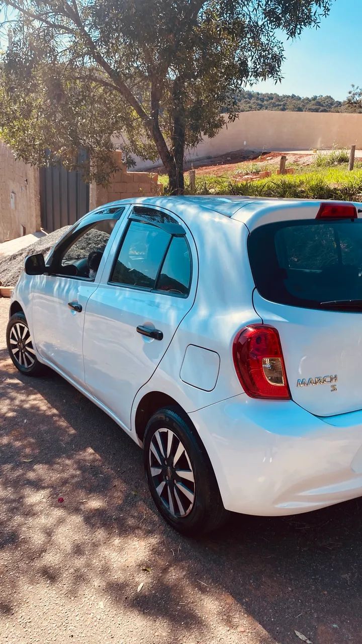 Nissan March 2017