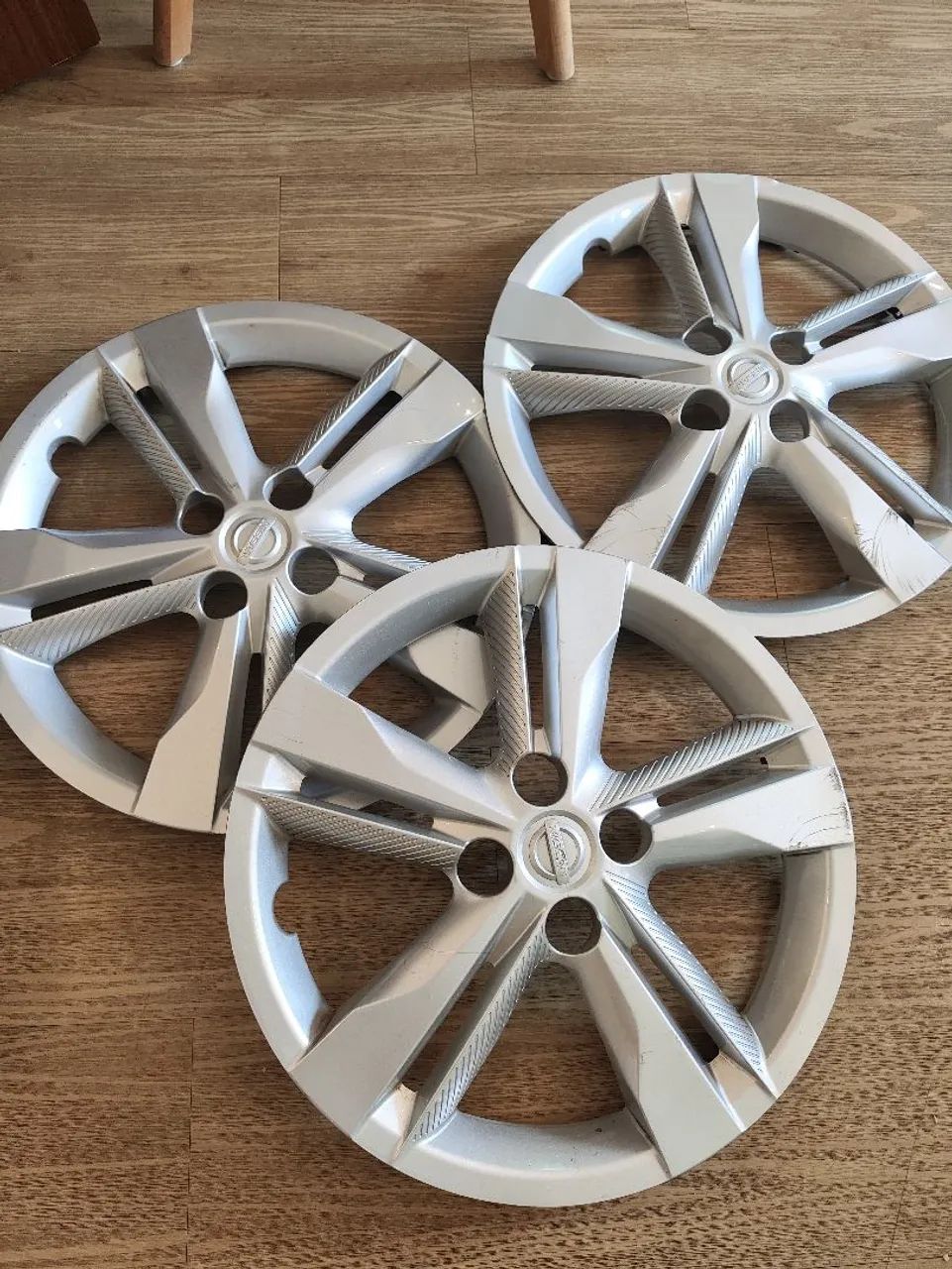3 Calotas Nissan Kicks Original!! 