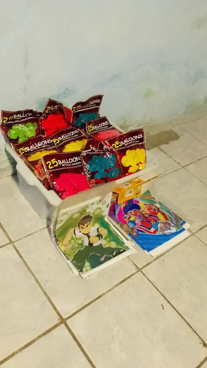 Balões e toalhas plásticas - Foto 3