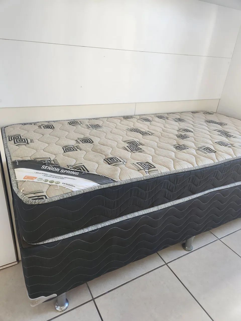 CAMA SOLTEIRO ORTOBOM *  MUITO NOVA! 