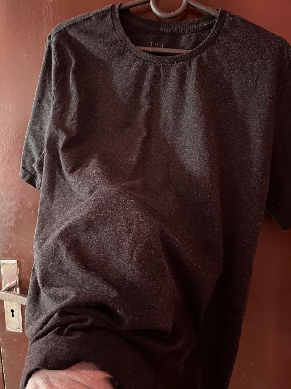 Camiseta E|A preta acinzentada tam M  - Foto 2
