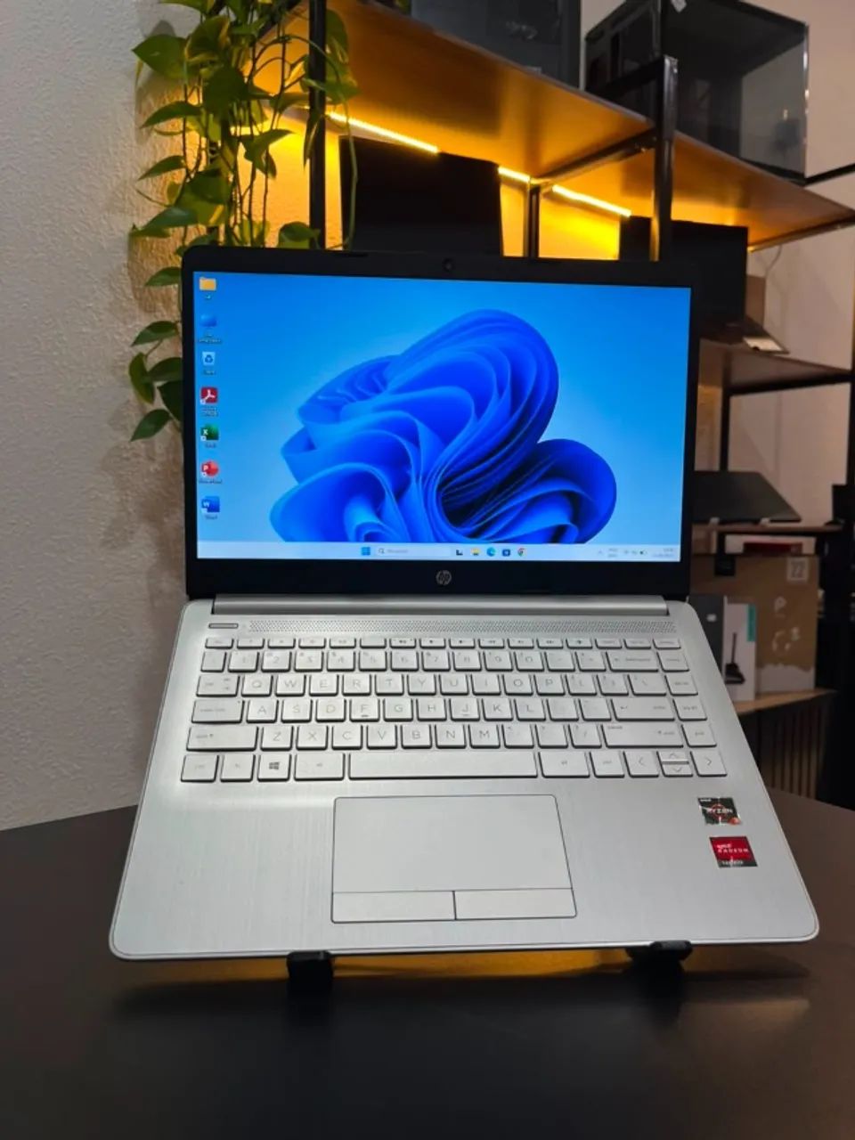 Notebook HP - AMD Ryzen 3 + SSD 128GB + 8GB DDR4 + 14" Polegadas 