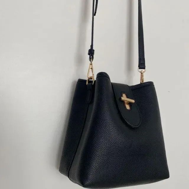 Bolsa Preta Arezzo - Foto 3