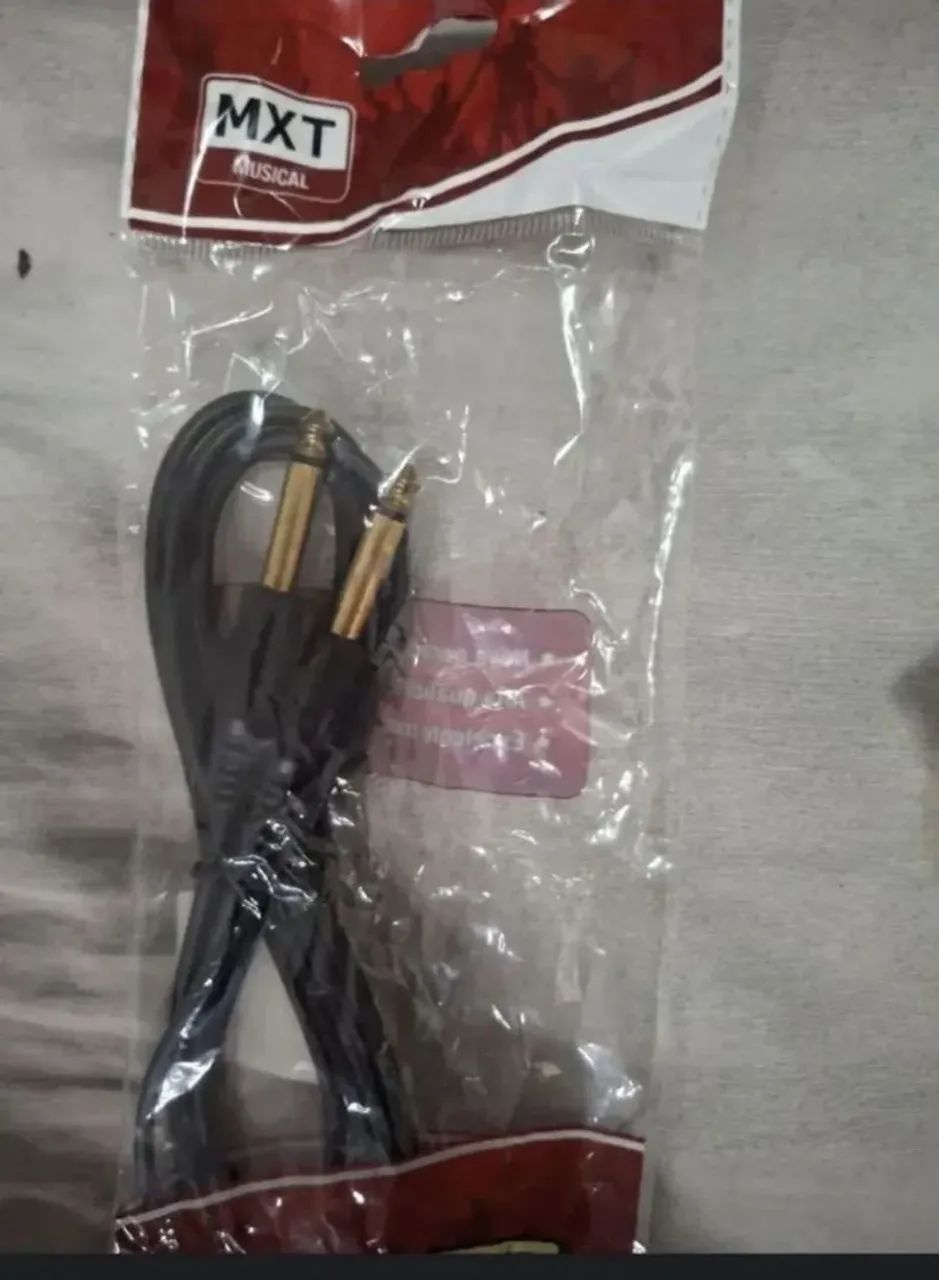 Cabo p10/p10 para guitarra ou violão elétrico com 1.5 m e 3mm expessura 