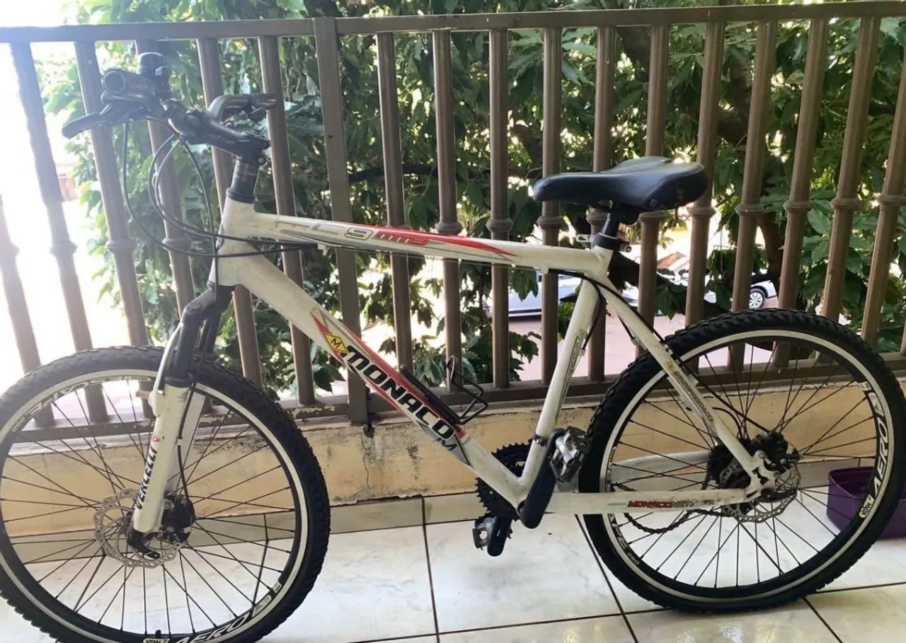 Bicicleta Monaco branca  - Foto 2