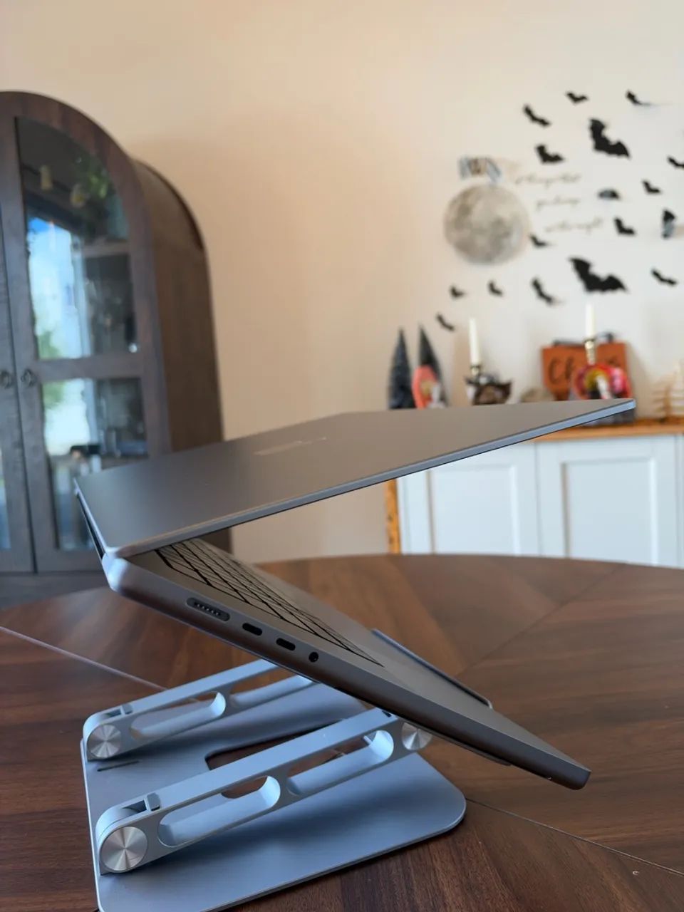 MacBook Pro 16 M1 Max 32GB RAM 1TB SSD GPU 32 Núcleos Impecável  - Foto 3
