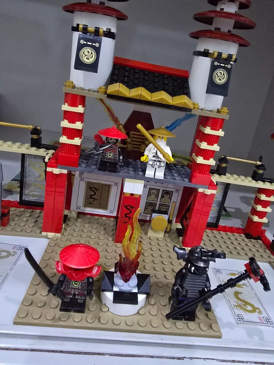 Lego ninjago com 5 bonecos usado - Foto 2