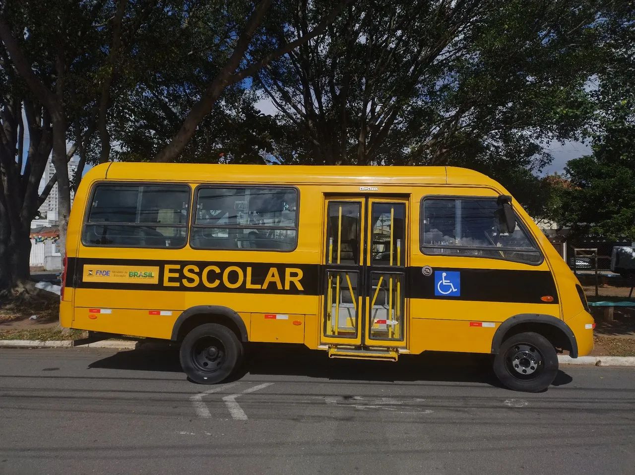 Micro ônibus Iveco 2015/2015 - Foto 5
