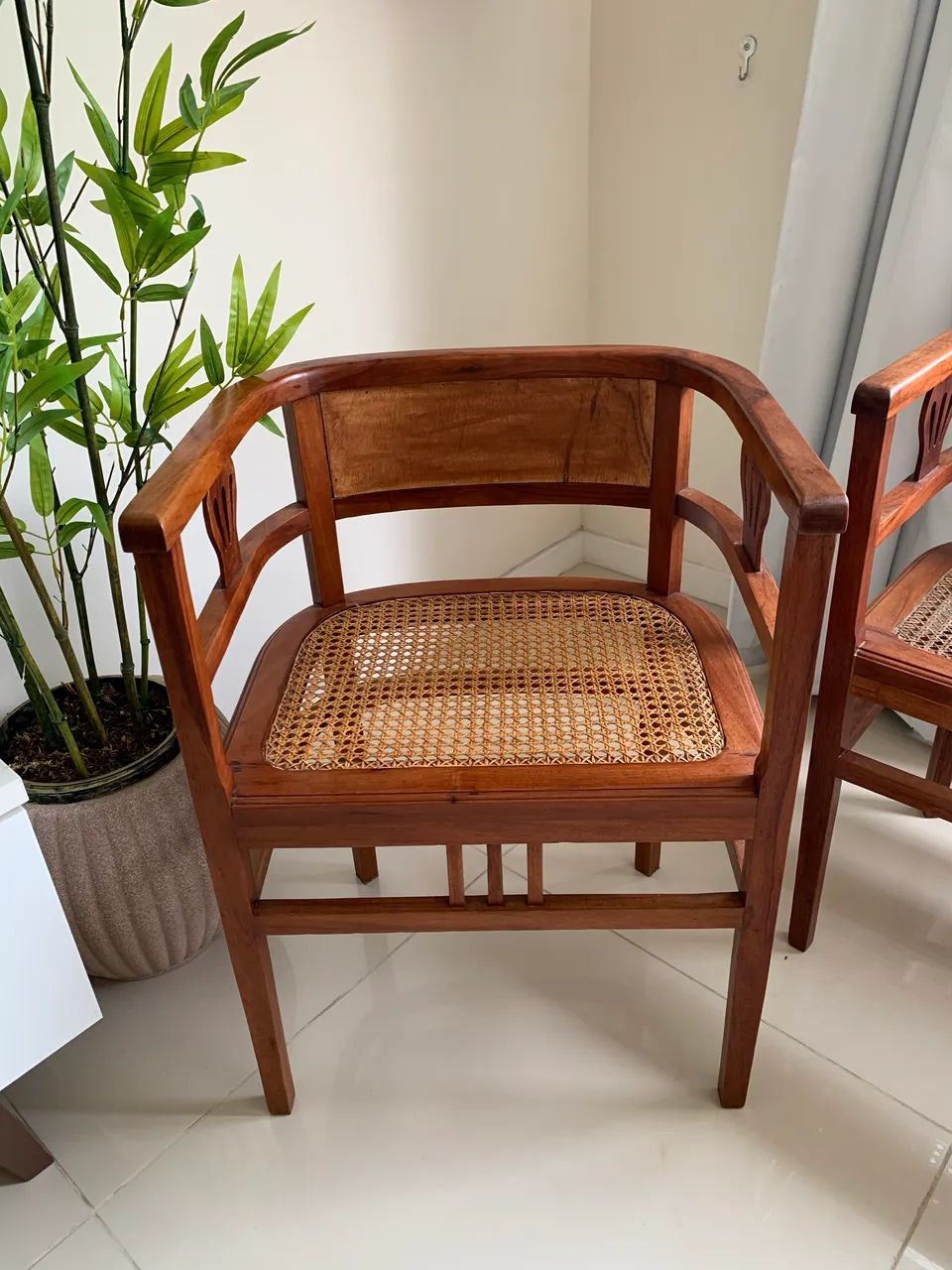 Conjunto clássico Sofá e Poltronas