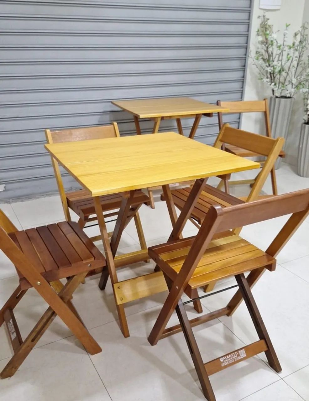 5 Jogos de Mesa com Cadeiras de Madeira - Marca Madesil - Foto 2