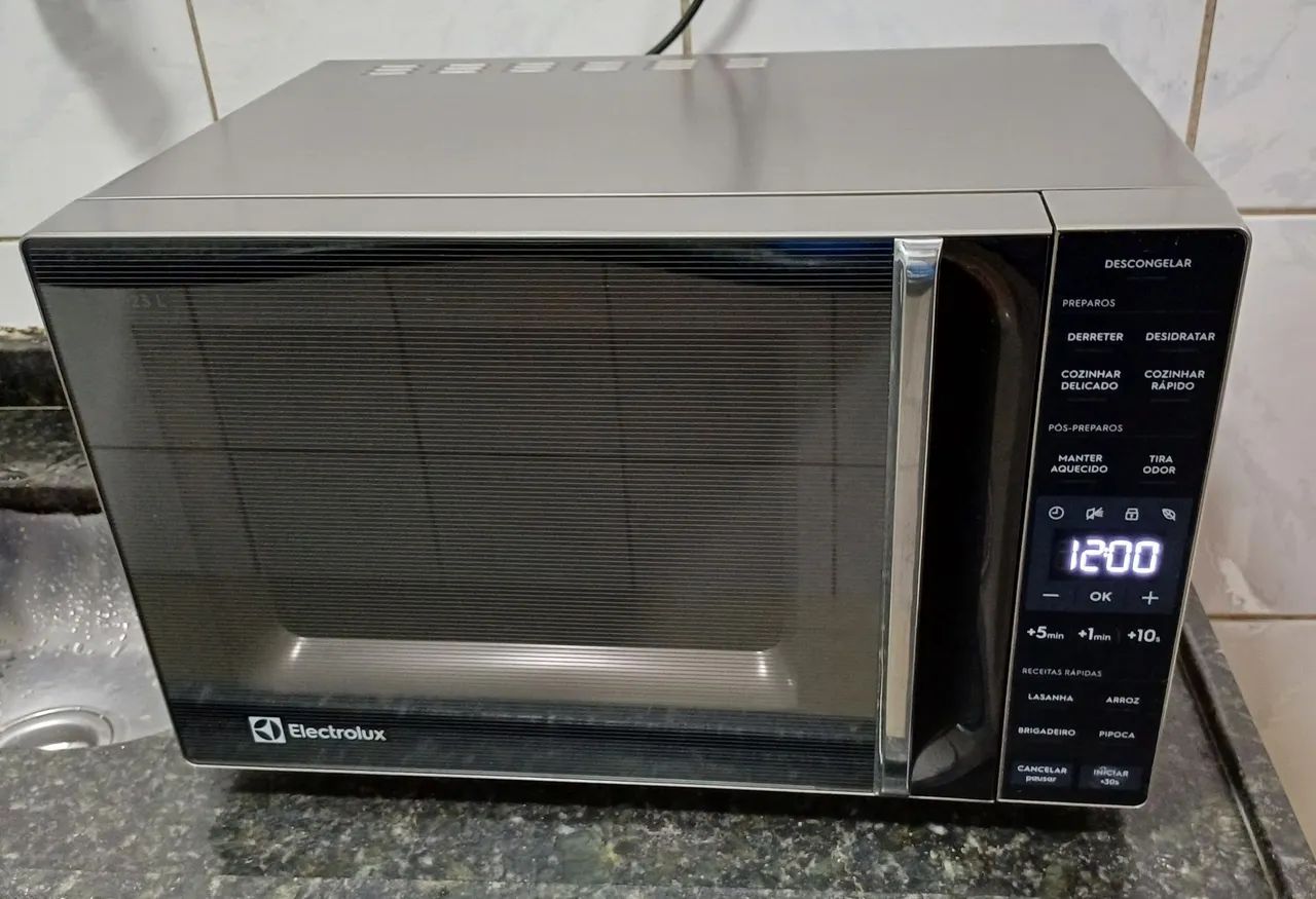 Micro-ondas Electrolux 23L cor Inox - Foto 2