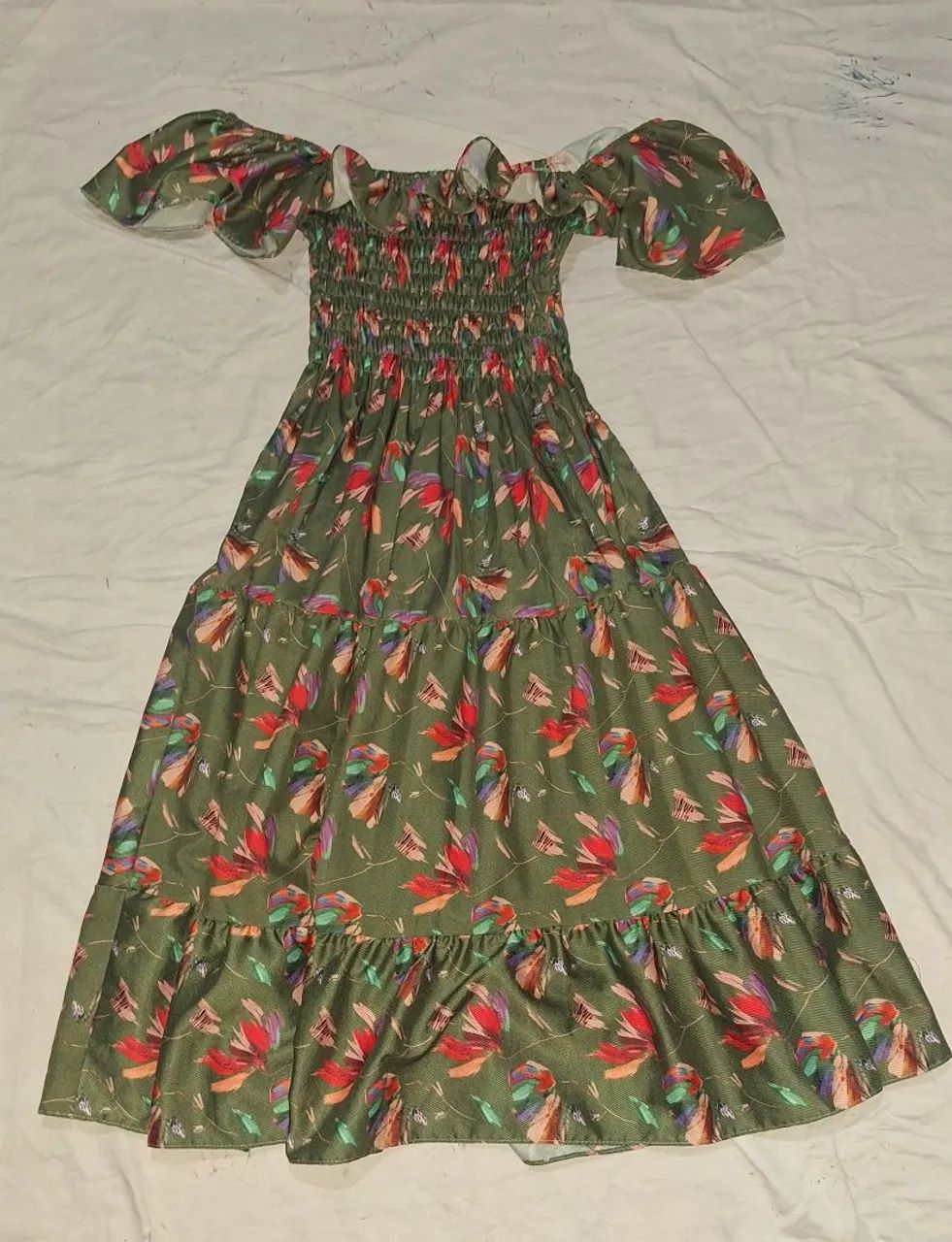 vestido verde florido