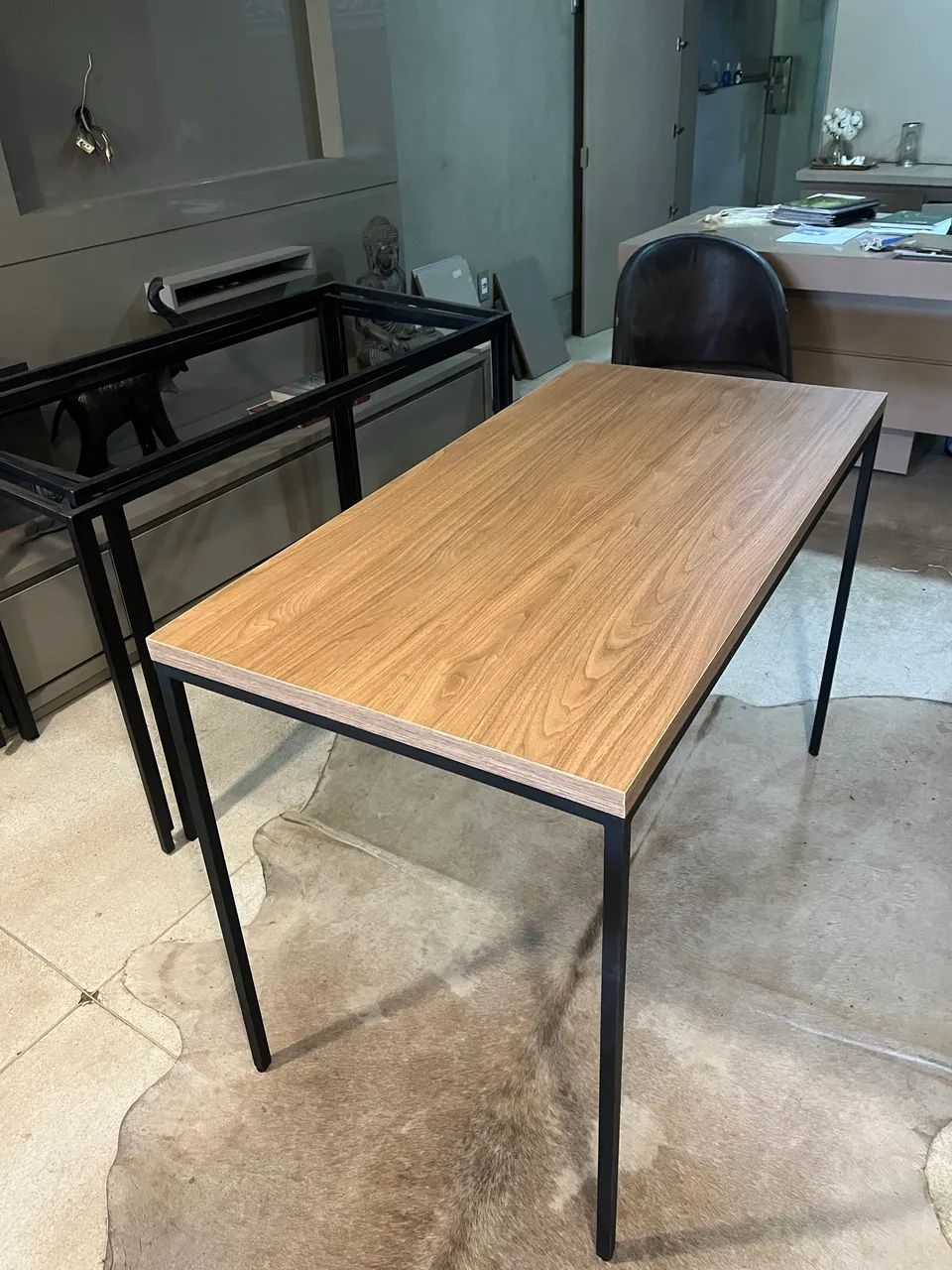 Mesa  amadeirada  com estrutura metalon - Foto 2