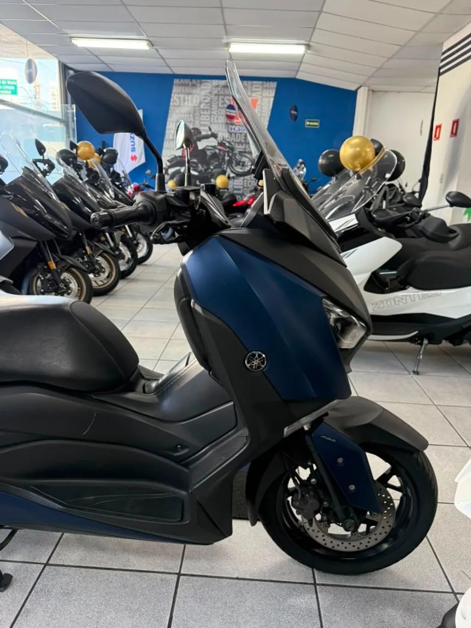 YAMAHA XMAX ABS 2021 - Foto 3