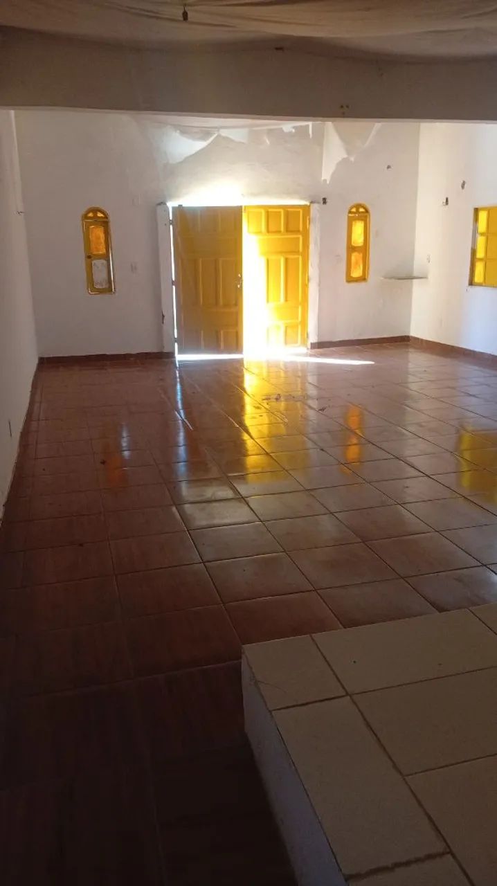 Alugo casa/galpão grande 