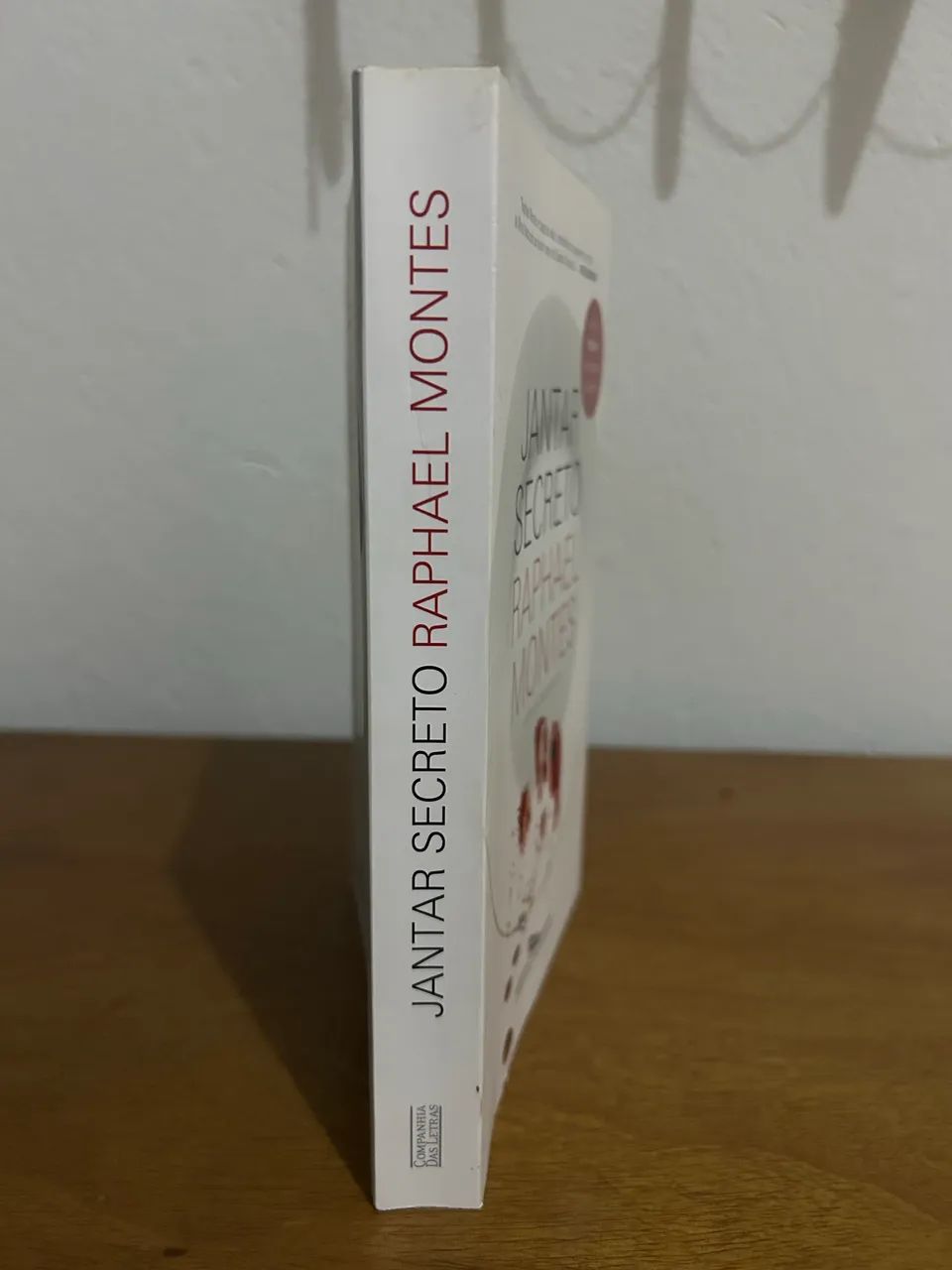 Livro - Raphael Montes - Foto 3