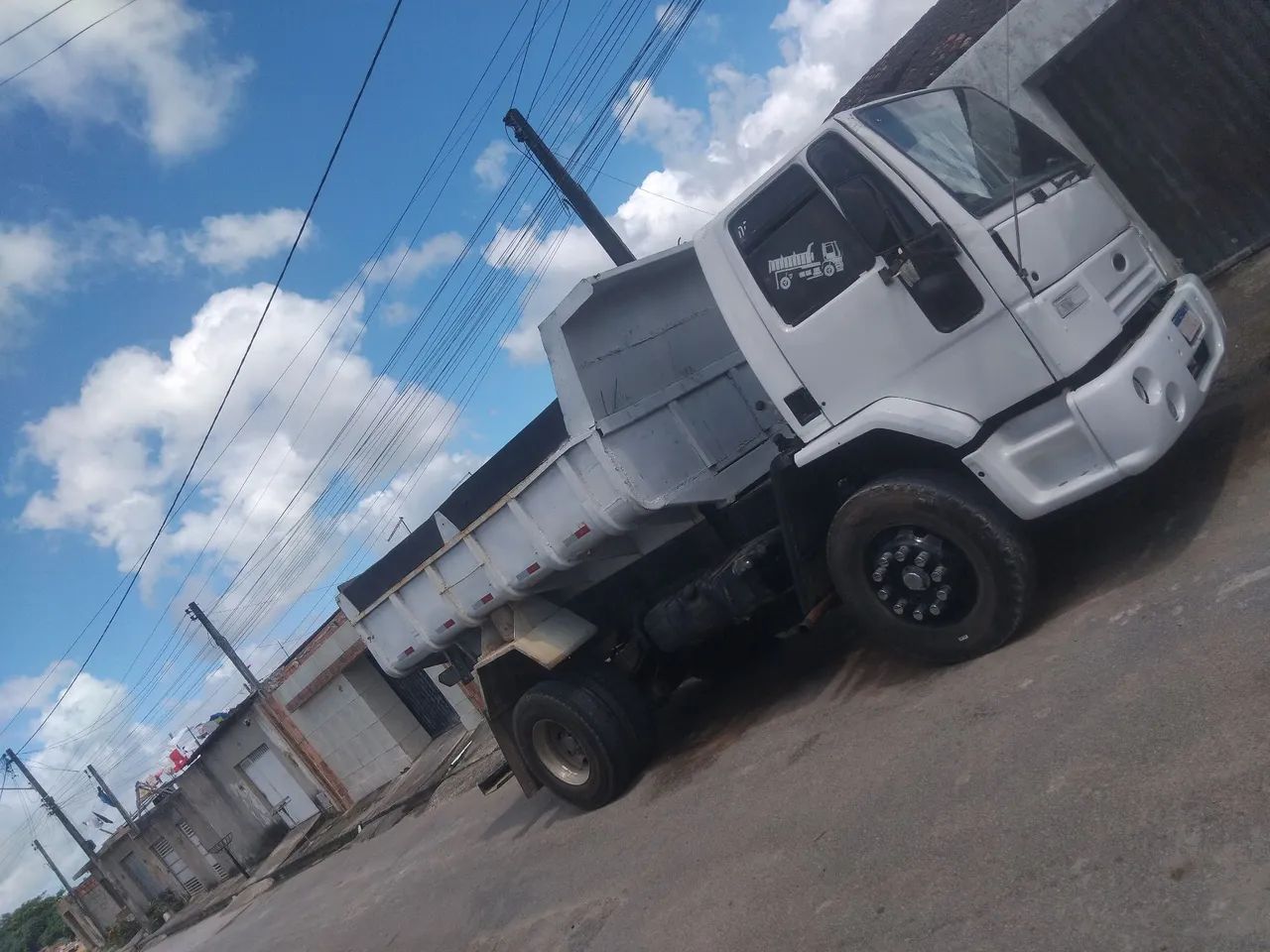 Vendo e troco caçamba toco pronta pra transferir  - Foto 3