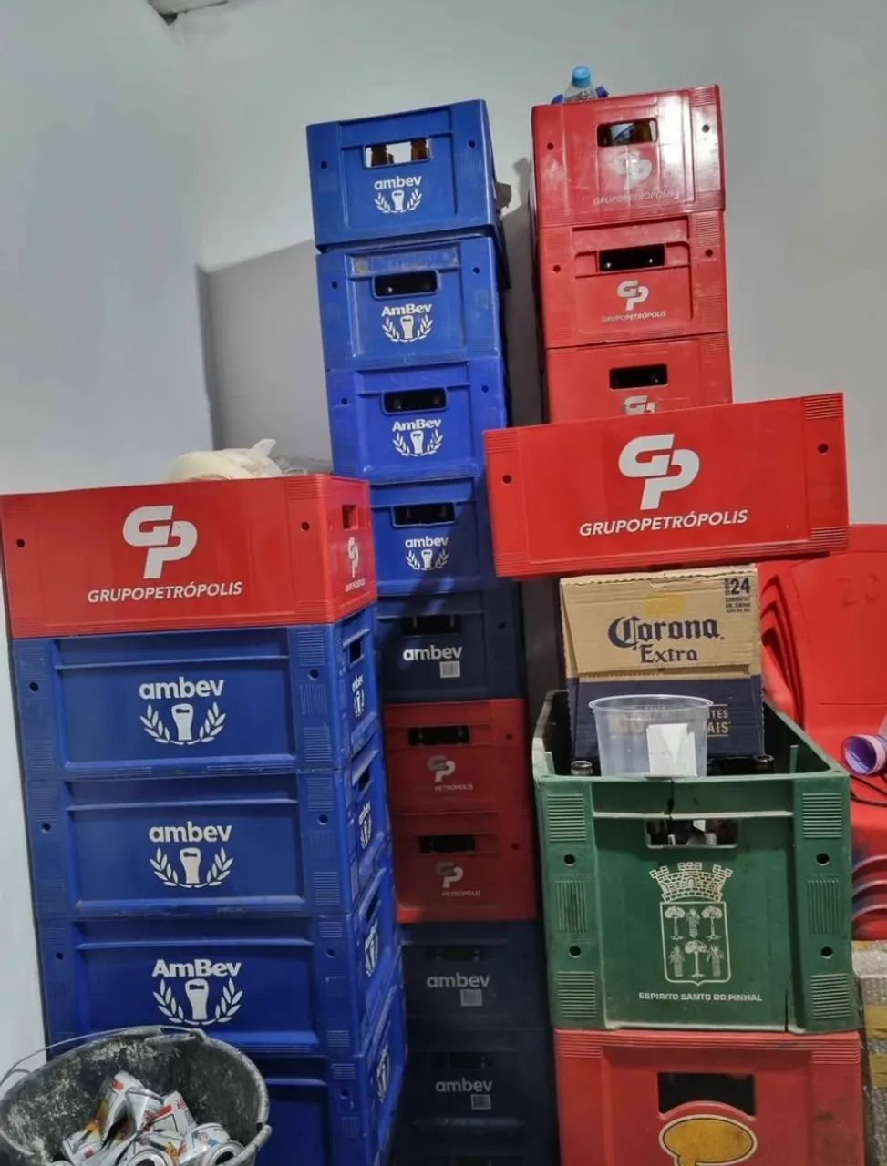 Vende-se engradados de cervejas 600ml e 300ml - Foto 3
