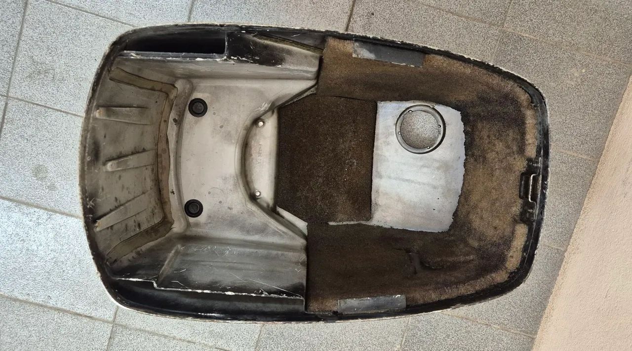 Capô carenagem motor popa mercury 75hp - Foto 6