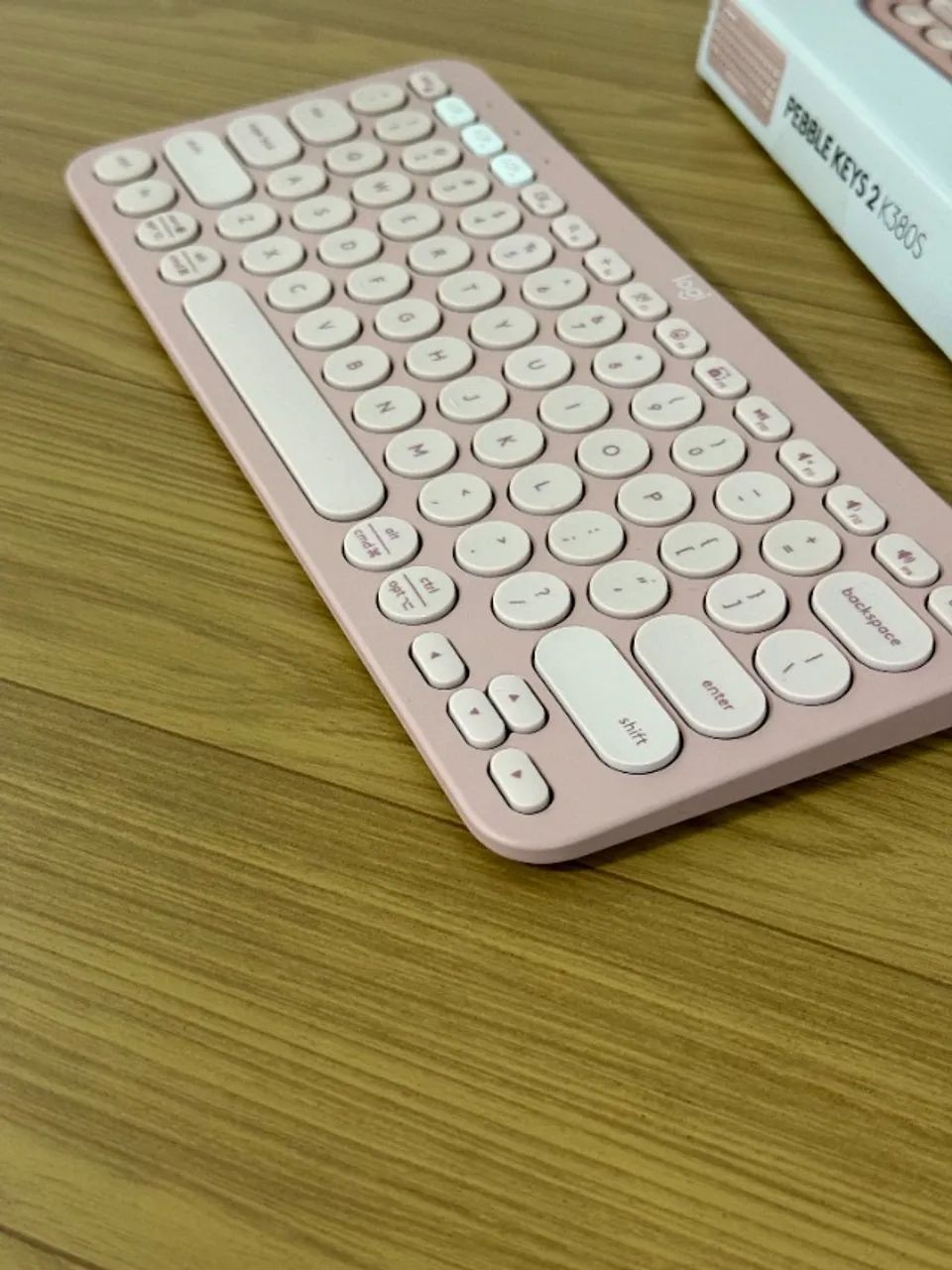 Teclado Logitech Rosa [NUNCA USADO] [COM CAIXA E NOTA FISCAL] - Foto 5