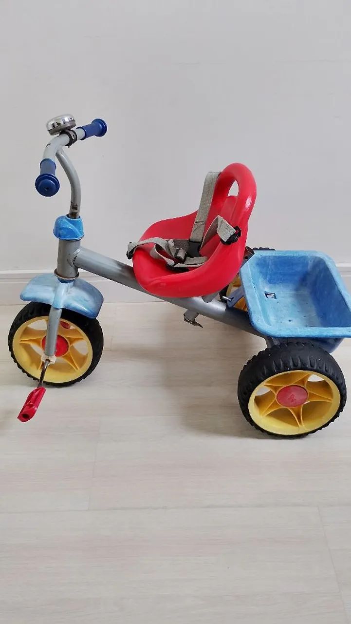 Triciclo infantil